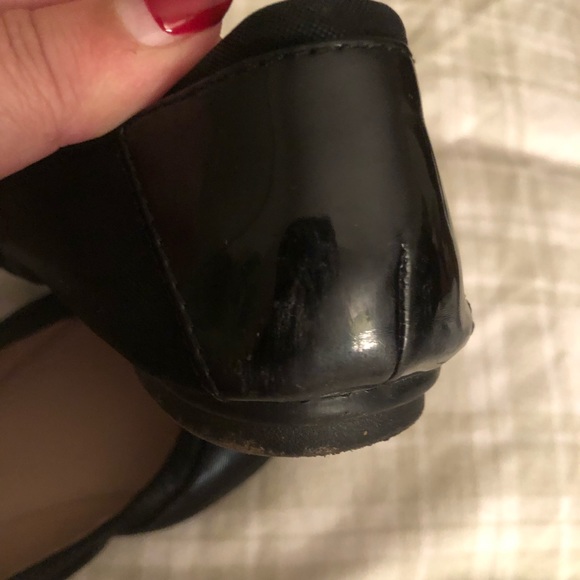 EUC Easy Spirit e360 black ballet flats w/ patent toe cap & back, size 10W - Picture 8 of 9